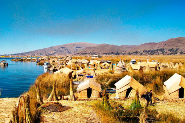 Tour Islas de Uros, Amantani y Taquile 2 Días / 1 Noche